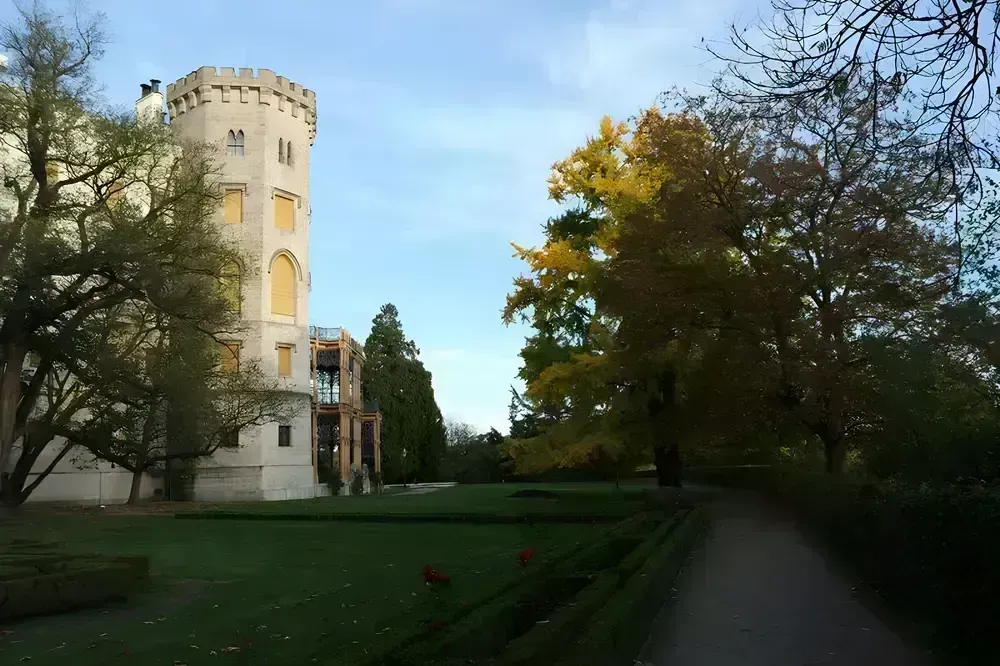 Evening tour at Hluboká castle