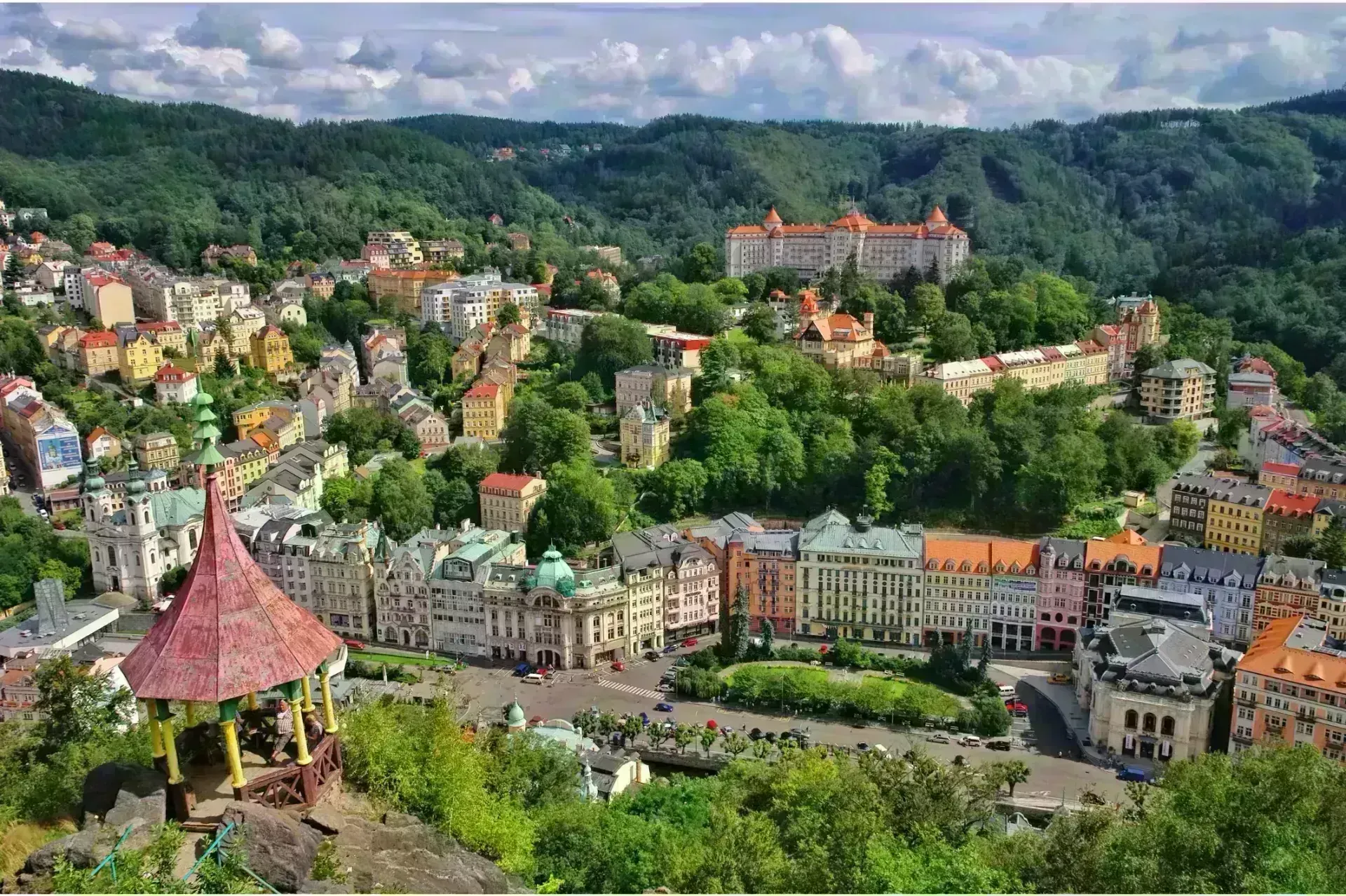 A higher, hillier view of Karlovy Vary that matches the backstreets and Peter the Great section of the article.