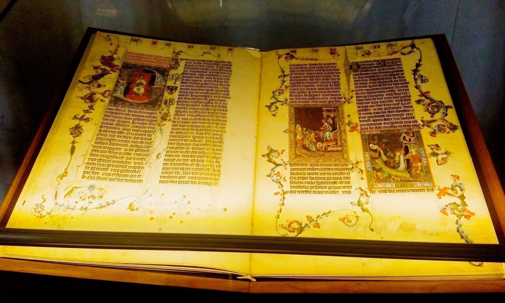 A richly detailed view of the historic library spaces at Křivoklát Castle.